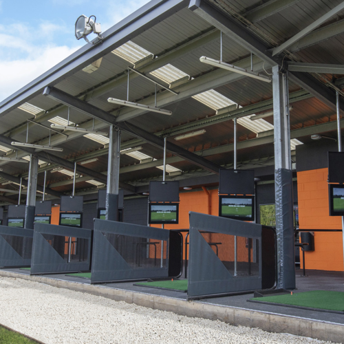 <p>TRACKMAN DRIVING RANGE</p>