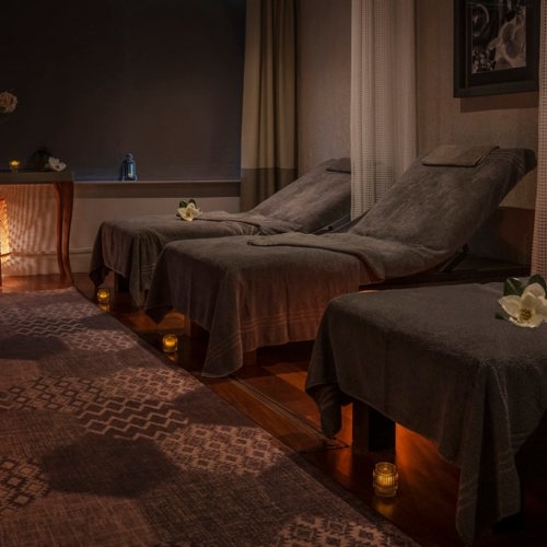 <p>SPA RELAXATION ROOM</p>