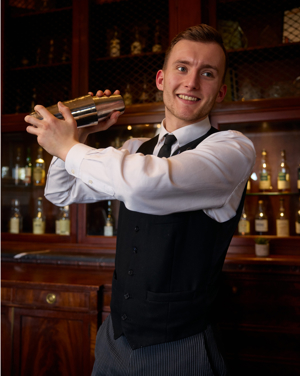 Oultonhall Homepage Socialsharing Desktop 02