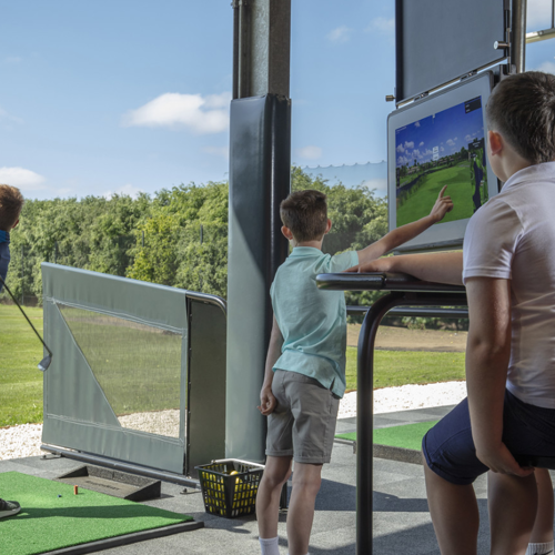 <p>TRACKMAN DRIVING RANGE</p>